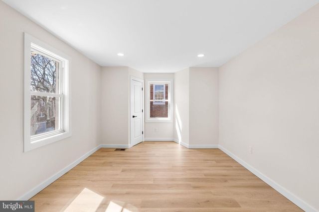 942 E DORSET ST, Philadelphia, PA 19150