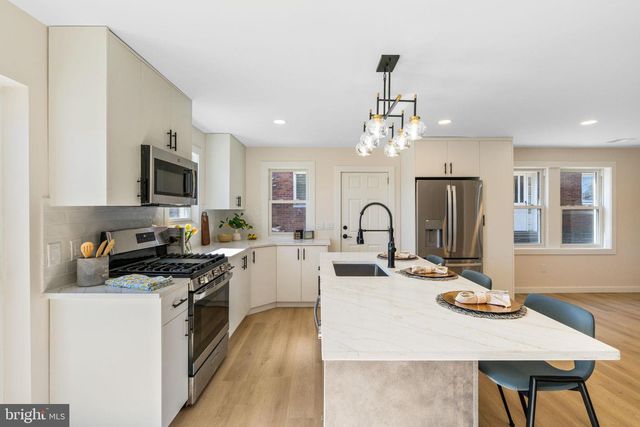 942 E DORSET ST, Philadelphia, PA 19150