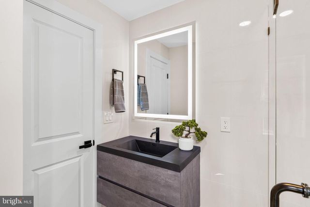 942 E DORSET ST, Philadelphia, PA 19150