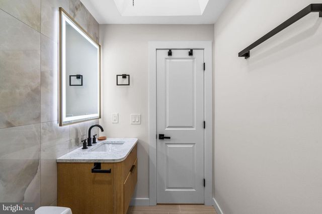 942 E DORSET ST, Philadelphia, PA 19150