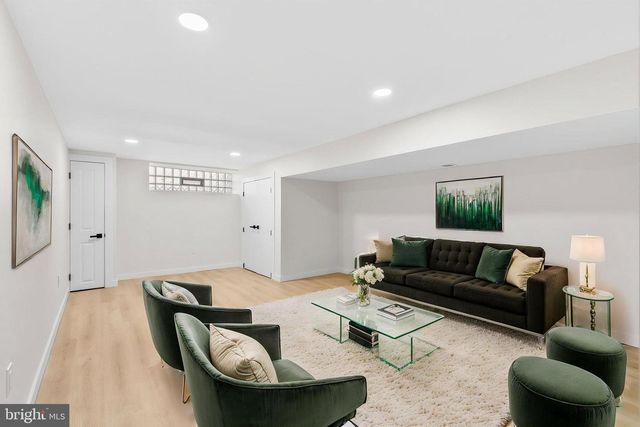 942 E DORSET ST, Philadelphia, PA 19150