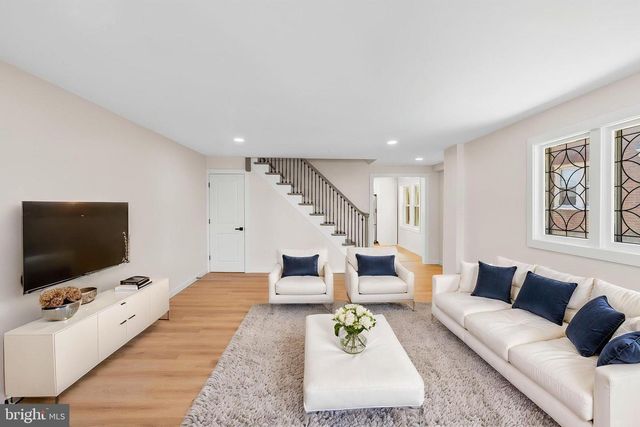 942 E DORSET ST, Philadelphia, PA 19150