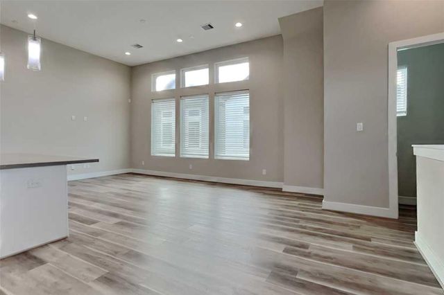 5902 Gardendale Drive F, Houston, TX 77092