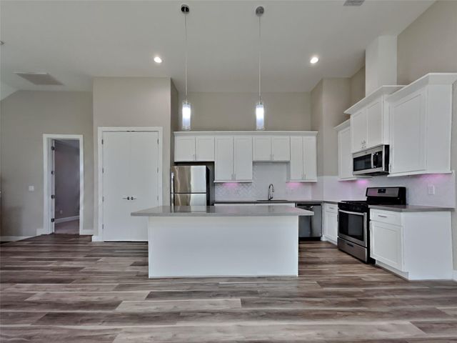 5902 Gardendale Drive F, Houston, TX 77092