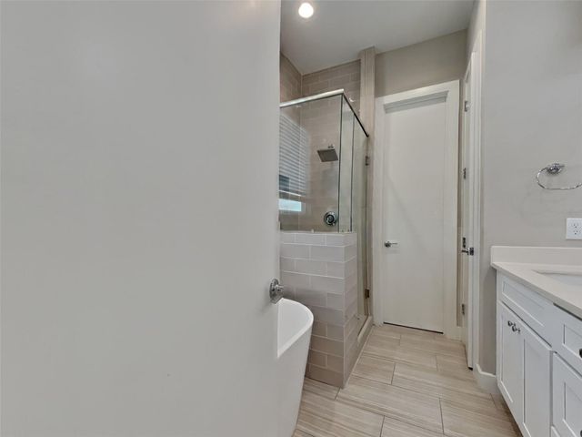5902 Gardendale Drive F, Houston, TX 77092