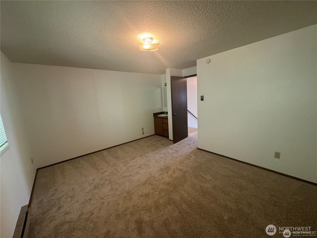 11752 Burke Avenue N, Seattle, WA 98133