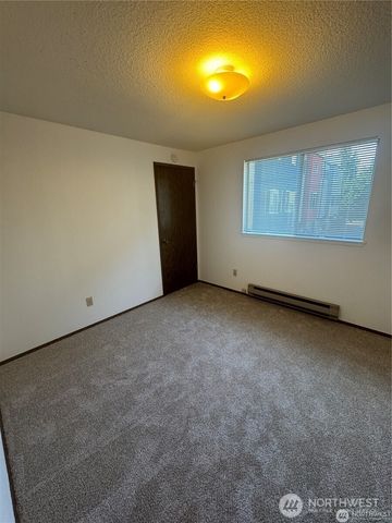 11752 Burke Avenue N, Seattle, WA 98133