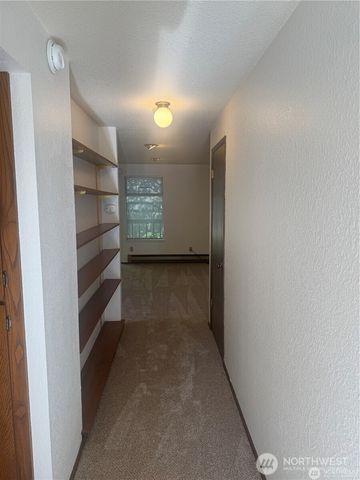 11752 Burke Avenue N, Seattle, WA 98133