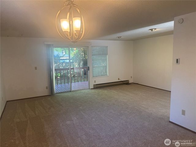 11752 Burke Avenue N, Seattle, WA 98133