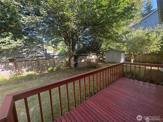 11752 Burke Avenue N, Seattle, WA 98133