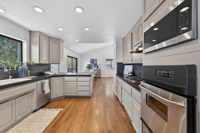 25955 Colt Lane, Carmel Valley, CA 93924