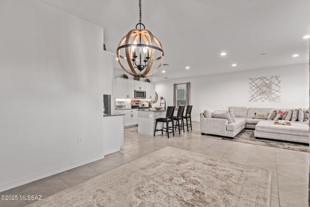 12767 E Joffroy Drive, Vail, AZ 85641