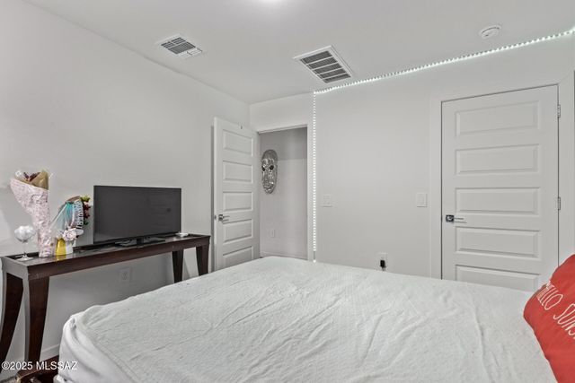 12767 E Joffroy Drive, Vail, AZ 85641