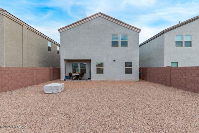 12767 E Joffroy Drive, Vail, AZ 85641