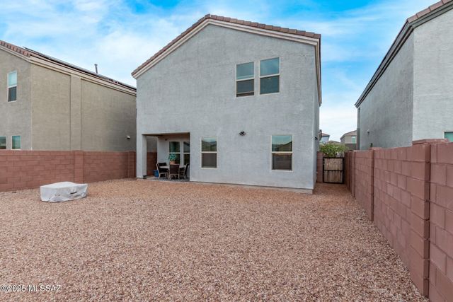 12767 E Joffroy Drive, Vail, AZ 85641