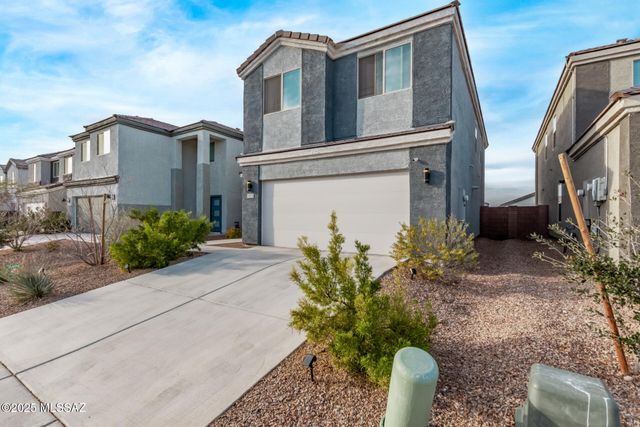 12767 E Joffroy Drive, Vail, AZ 85641