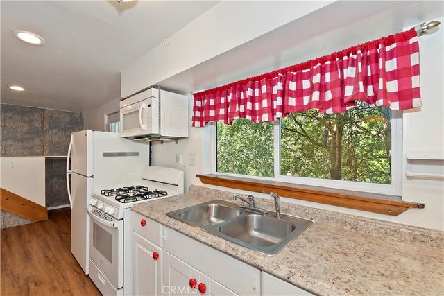 129 Zermat Unit 1 & 2, Crestline, CA 92325