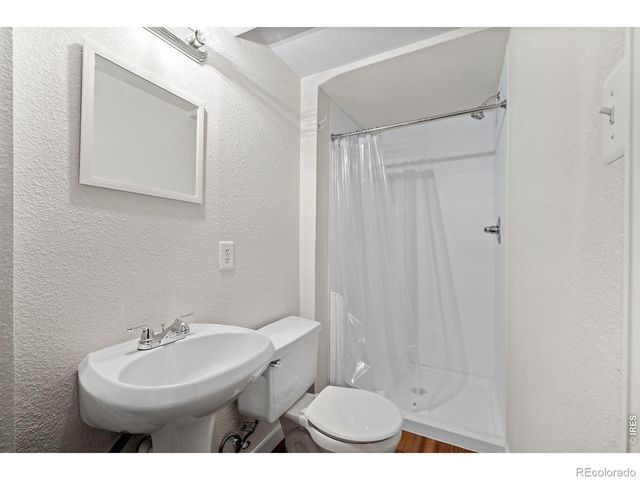 5634 W 63rd Avenue, Arvada, CO 80003