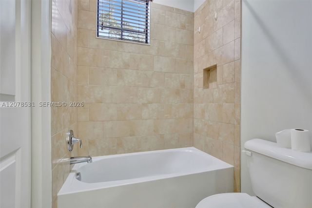 12430 NW 32nd Mnr, Sunrise, FL 33323