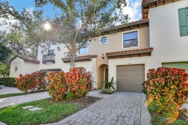 12430 NW 32nd Mnr, Sunrise, FL 33323