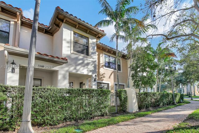 12430 NW 32nd Mnr, Sunrise, FL 33323