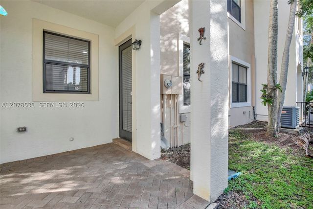 12430 NW 32nd Mnr, Sunrise, FL 33323