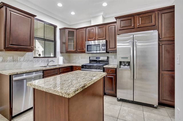 12430 NW 32nd Mnr, Sunrise, FL 33323