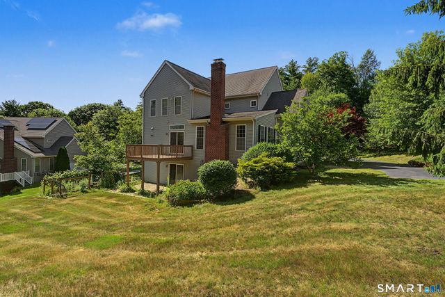 25 Fenwick Drive, Avon, CT 06001