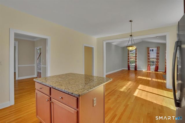 25 Fenwick Drive, Avon, CT 06001