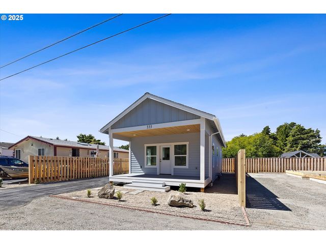 333 Se Oar Ave, Lincoln City, OR 97367