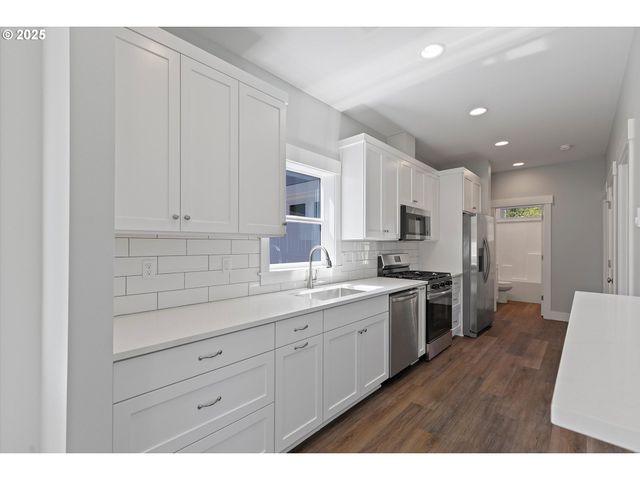 333 Se Oar Ave, Lincoln City, OR 97367