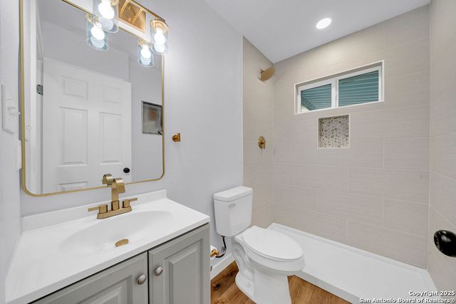 215 Cunningham Ave., San Antonio, TX 78215