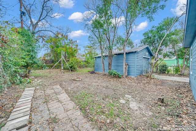 215 Cunningham Ave., San Antonio, TX 78215