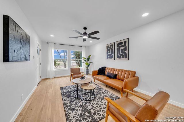 215 Cunningham Ave., San Antonio, TX 78215