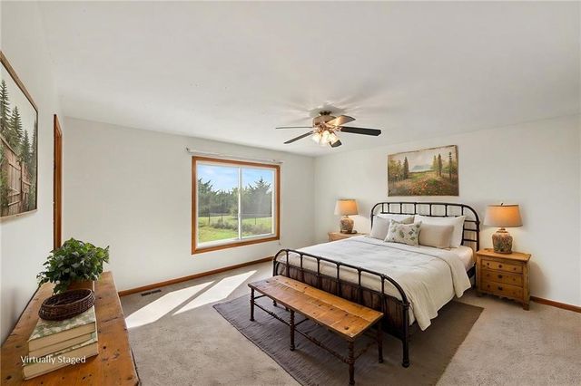 21051 Hemphill Road, Tonganoxie, KS 66086