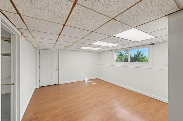 21051 Hemphill Road, Tonganoxie, KS 66086