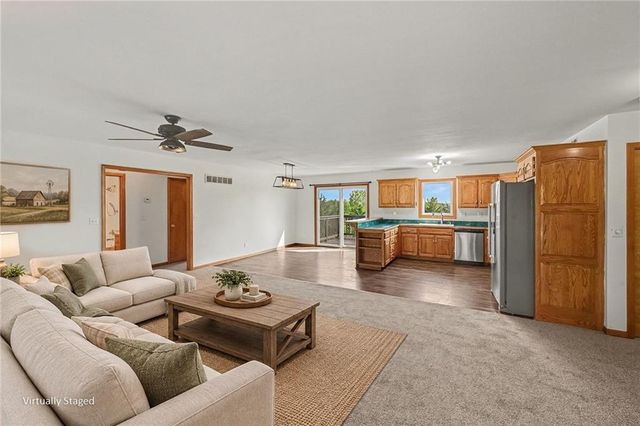 21051 Hemphill Road, Tonganoxie, KS 66086