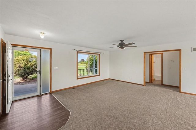 21051 Hemphill Road, Tonganoxie, KS 66086