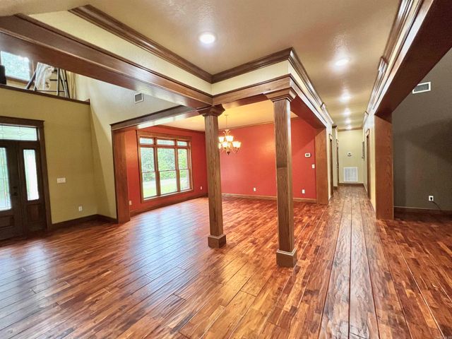 847 Woodland Hills Drive, Mountain View, AR 72560