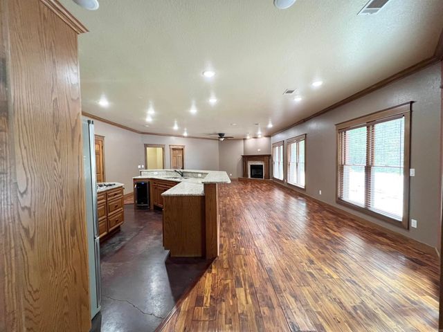 847 Woodland Hills Drive, Mountain View, AR 72560