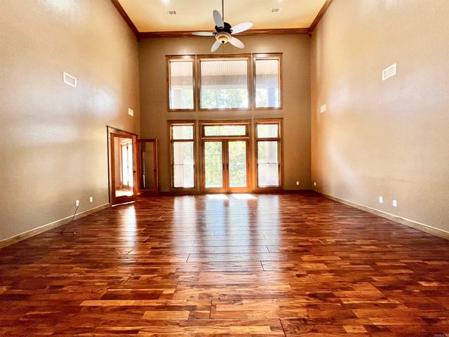 847 Woodland Hills Drive, Mountain View, AR 72560