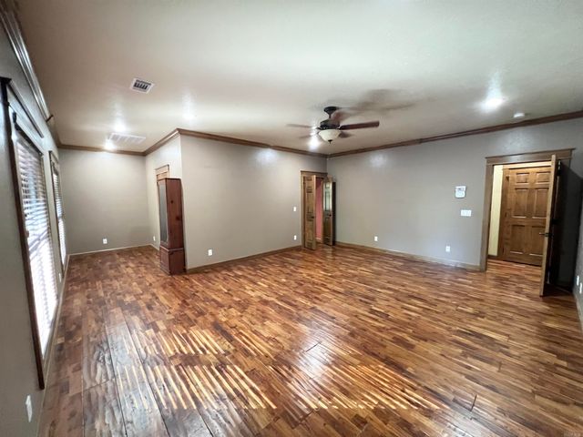 847 Woodland Hills Drive, Mountain View, AR 72560