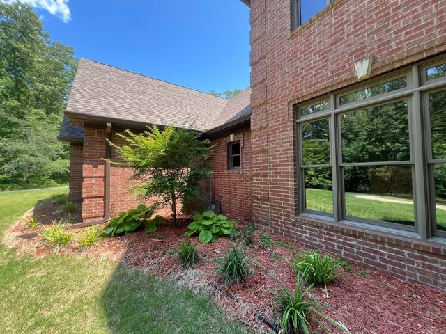 847 Woodland Hills Drive, Mountain View, AR 72560