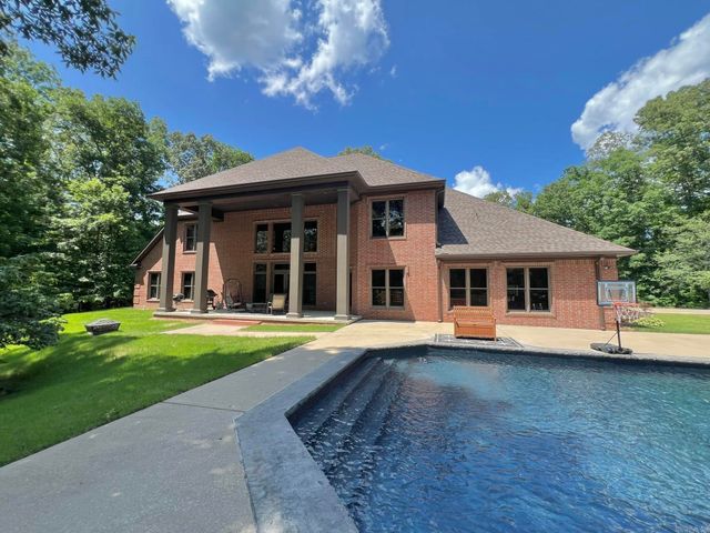 847 Woodland Hills Drive, Mountain View, AR 72560