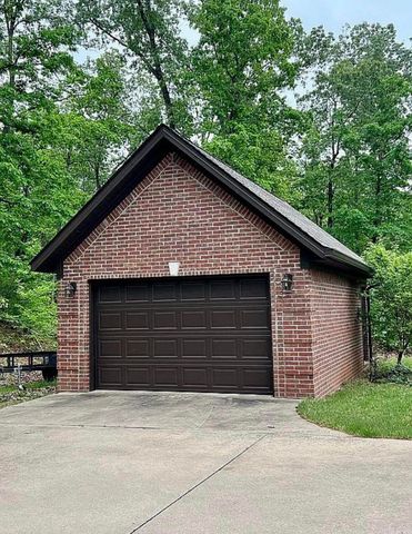 847 Woodland Hills Drive, Mountain View, AR 72560