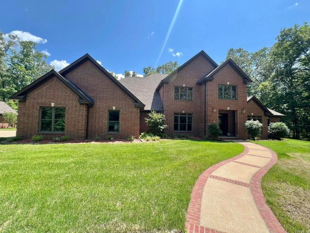 847 Woodland Hills Drive, Mountain View, AR 72560