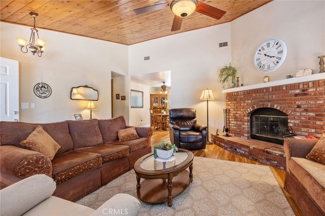 39436 Calle El Fuente, Green Valley, CA 91390