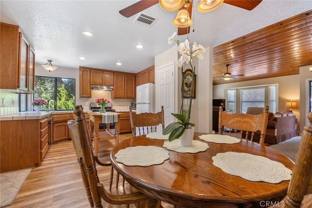 39436 Calle El Fuente, Green Valley, CA 91390