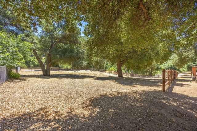 39436 Calle El Fuente, Green Valley, CA 91390
