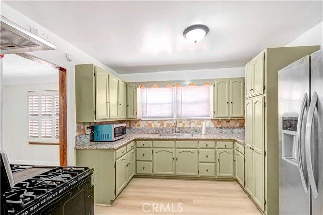 7422 Brighton, Los Angeles, CA 90047